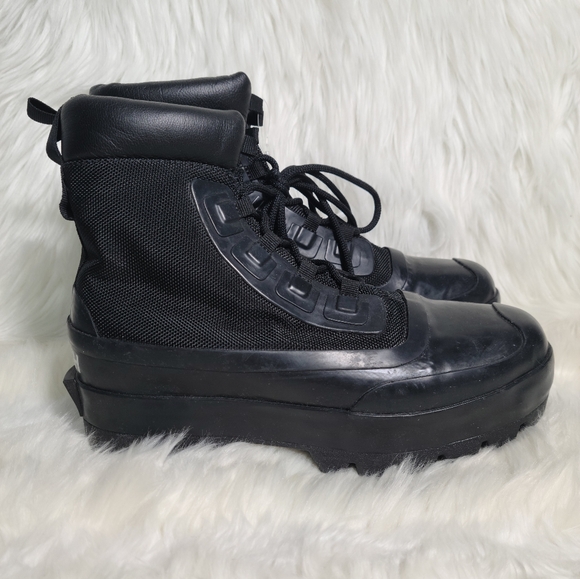 Converse Chuck Taylor All Star High Top Black 7 Women / 5 Men NWOB - Picture 2 of 6